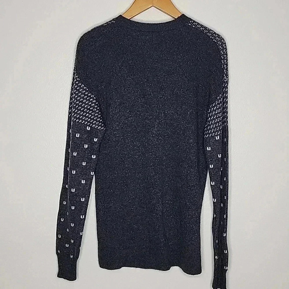 J. Crew Intarsia Reindeer Wool V-neck Sweater size M - Picture 4 of 12